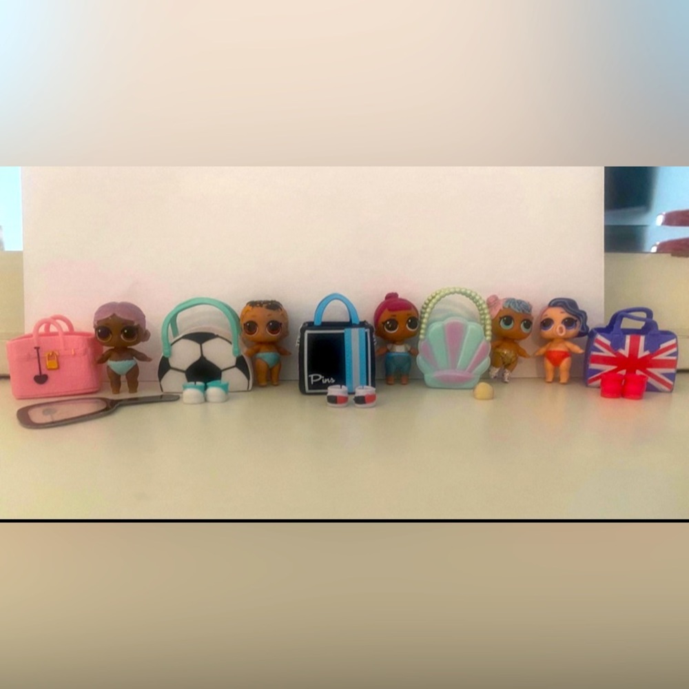 lol surprise little sisters ect… lot with bags (Rare)